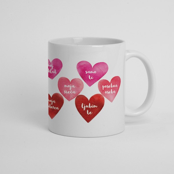 Skodelica Ljubezen na srčkih