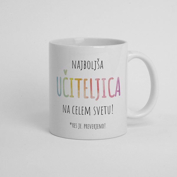 Skodelica Najboljša učiteljica na celem svetu_mavrična